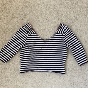 Billabong Striped Black and White Quarter Sleeve
